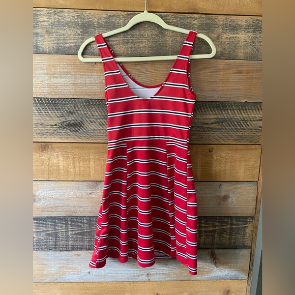 Divided By H&M Womens Fit & Flare Dress Red Mini Stripe Stretch Size 4 - Picture 2 of 6